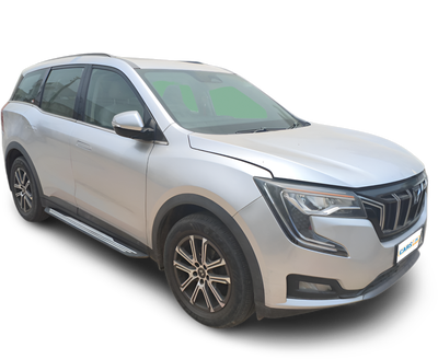 Mahindra XUV700-img